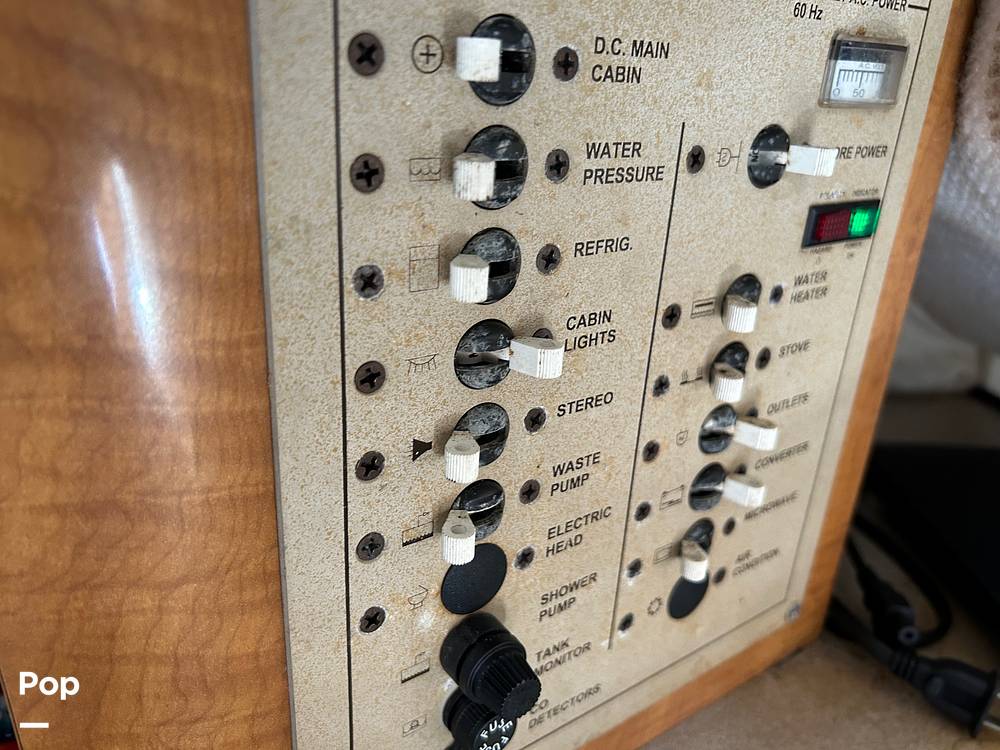 Slide: The Image of Regal Commodore 2465 2002 - 13