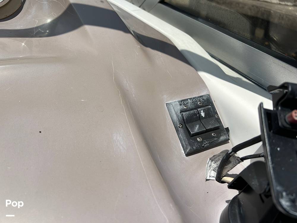 Slide: The Image of Regal Commodore 2465 2002 - 26