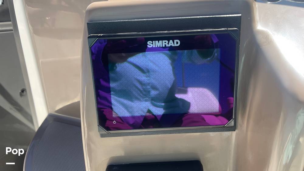 Slide: The Image of Simrad GPS - 15213040