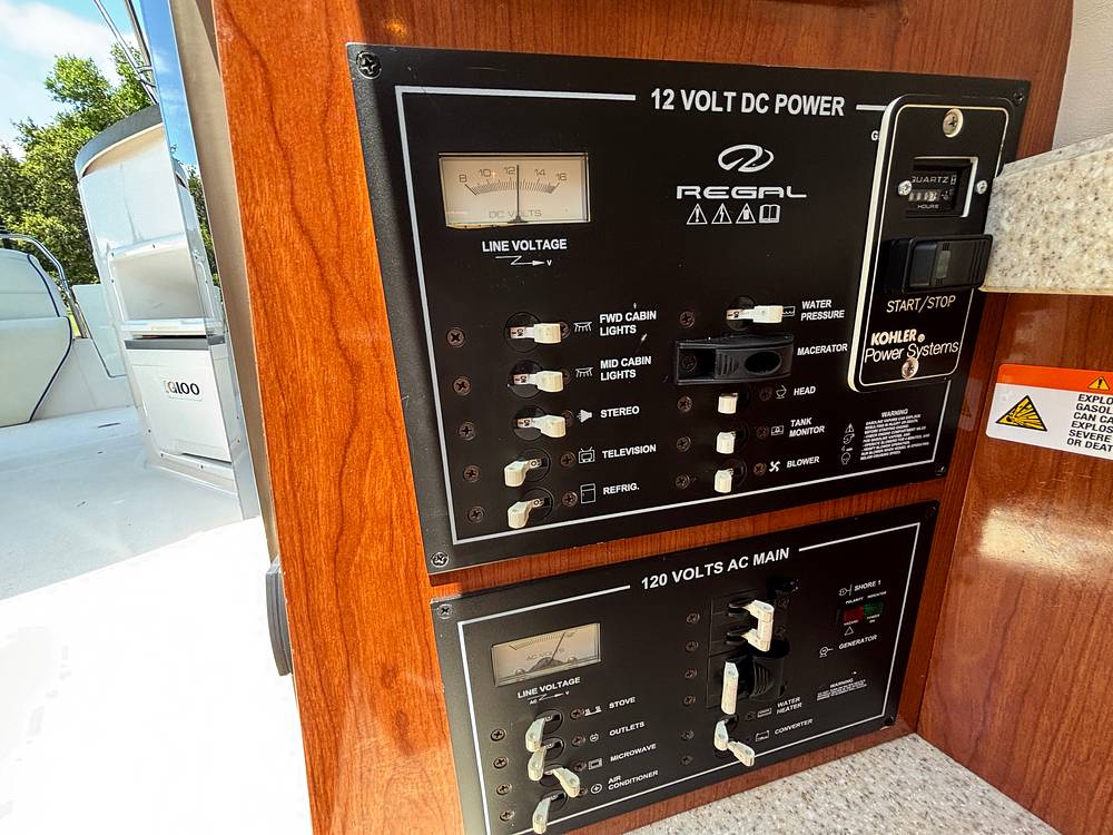 Slide: The Image of Regal Commodore 2665 2007 - 15519300