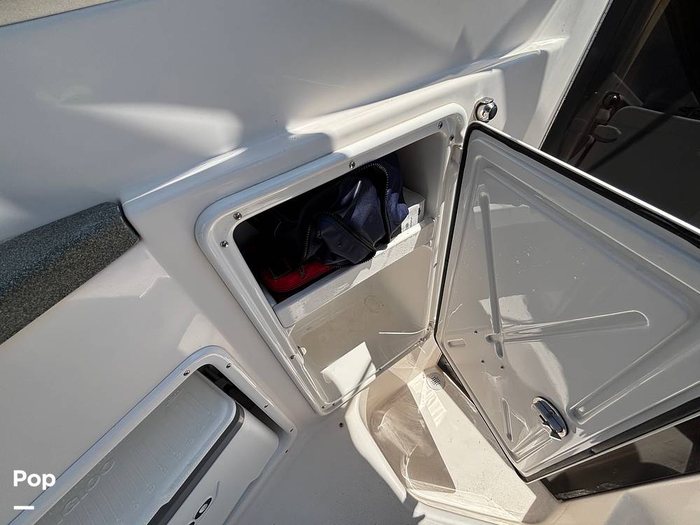 Slide: The Image of Regal Commodore 2665 2007 - 15519400