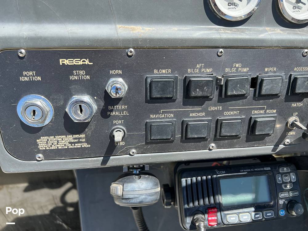 Slide: The Image of Regal Commodore 320 1989 - 27