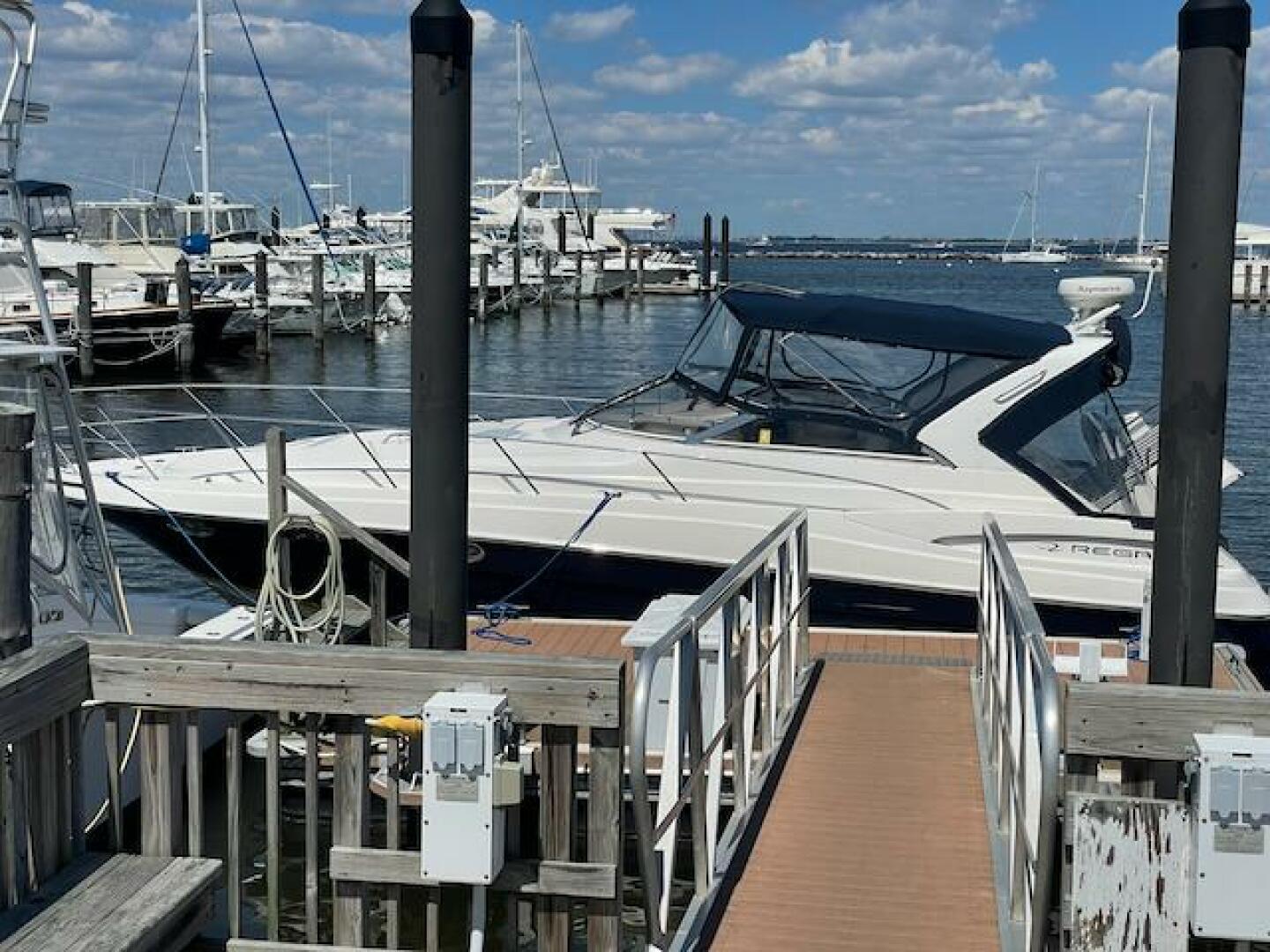 Slide: The Image of Regal Commodore 3560 IO 2005 - 4789113