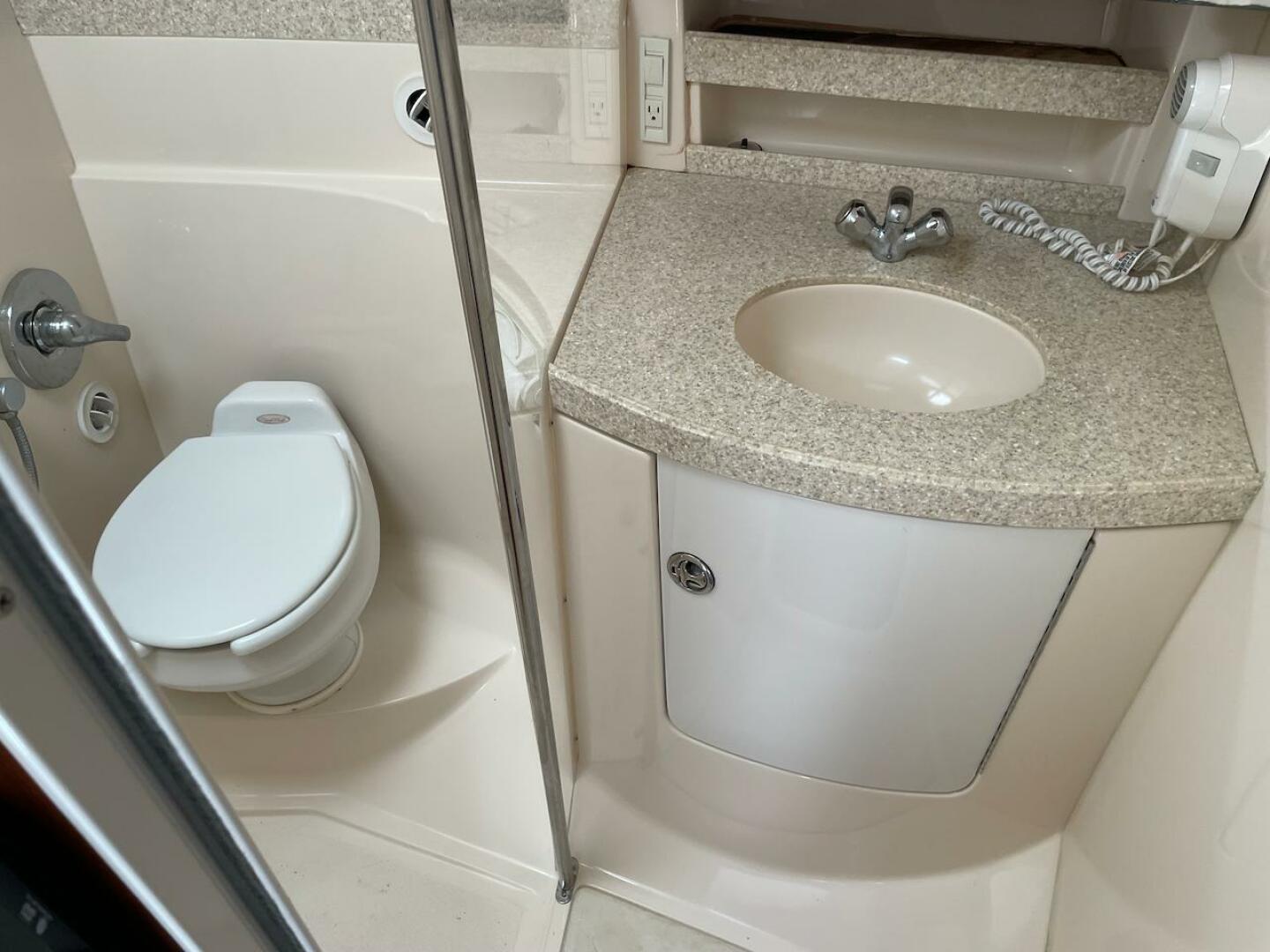 Slide: The Image of Regal Commodore 3560 IO 2005 - 4789123