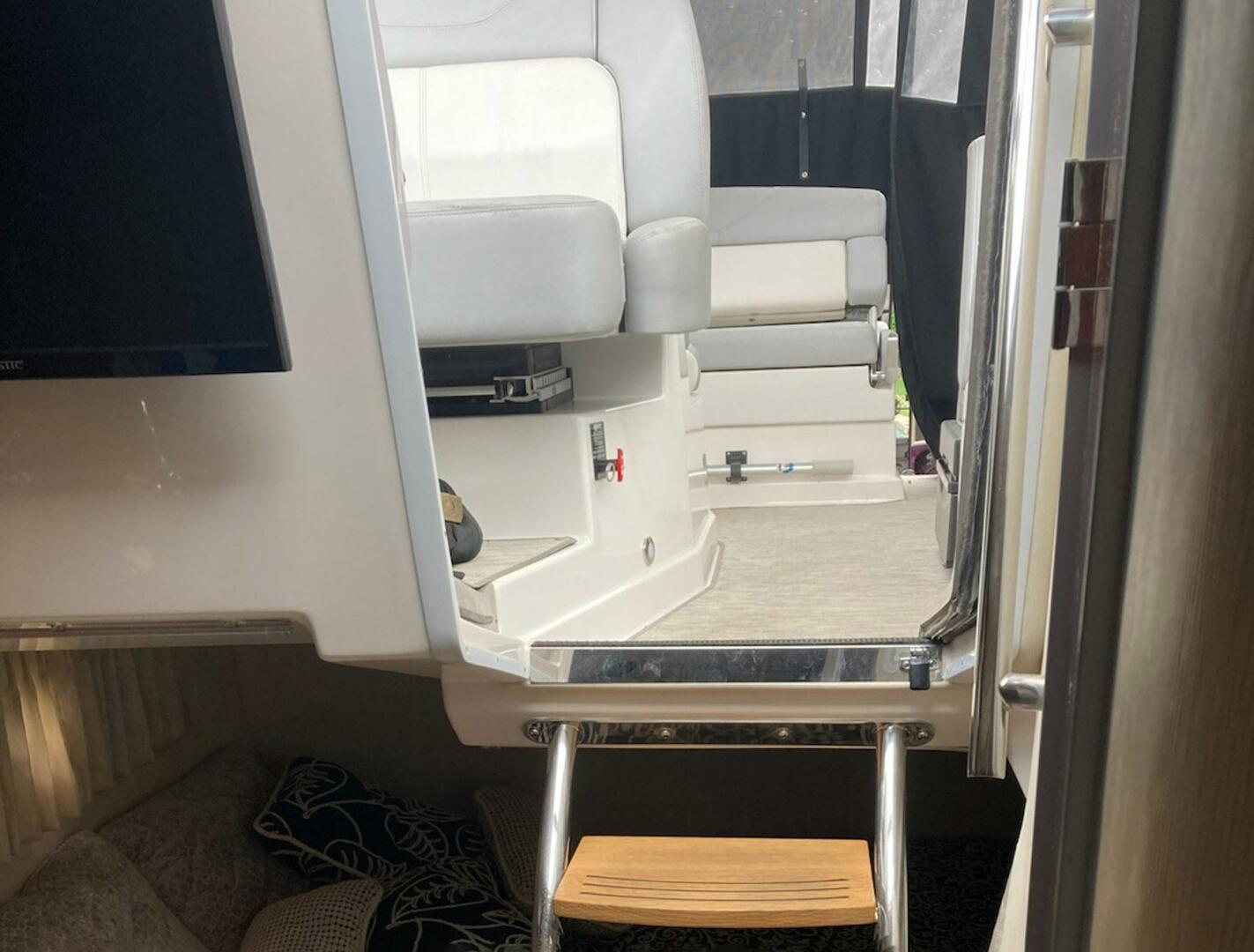 Slide: The Image of Regal Express 2015 - 5340904