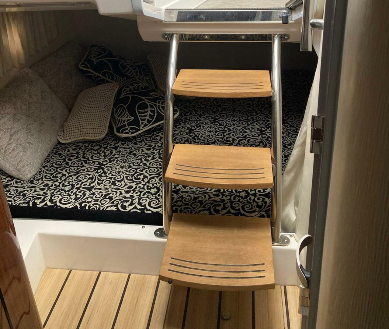 Slide: The Image of Regal Express 2015 - 5340905