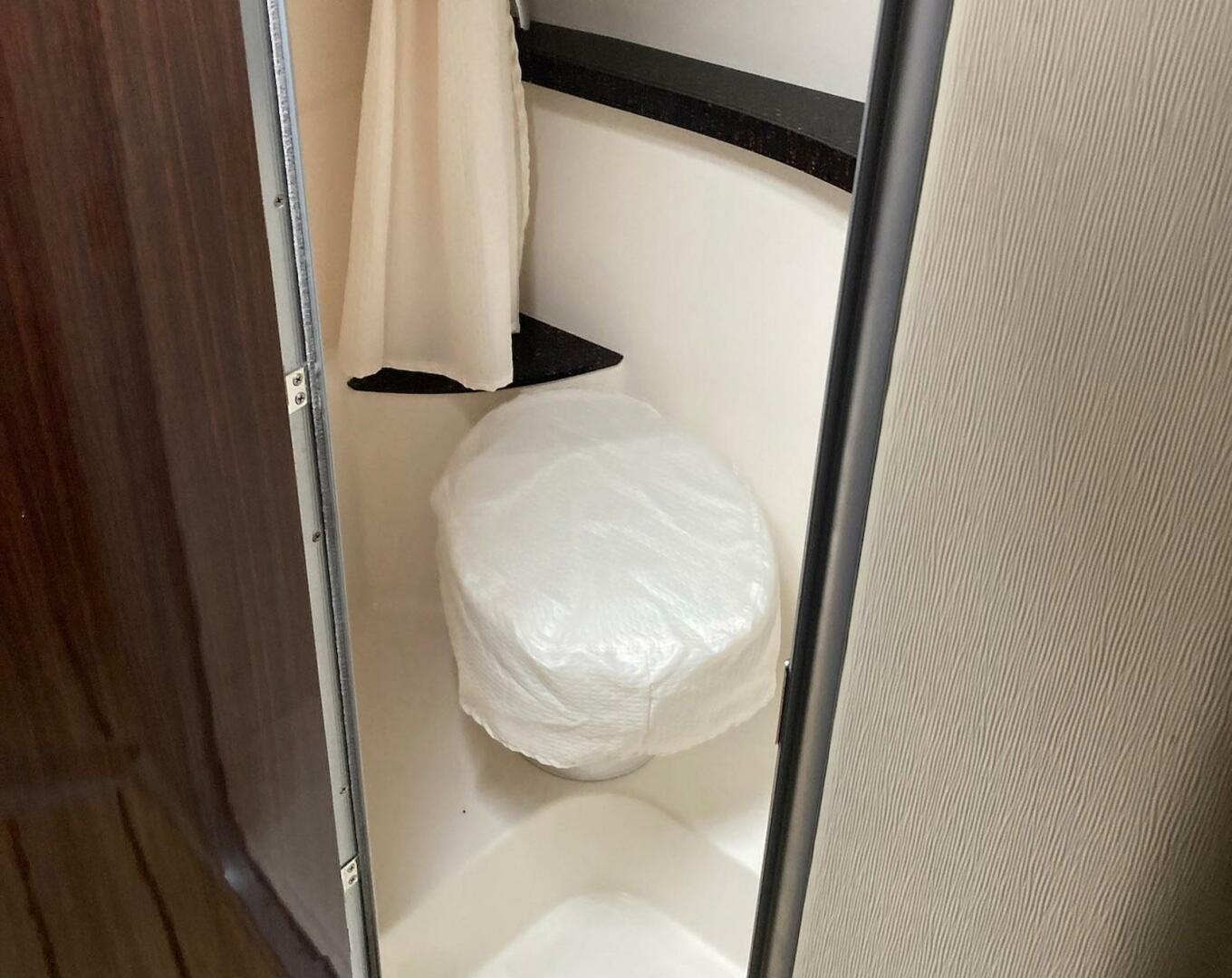 Slide: The Image of Regal Express 2015 - 5340910