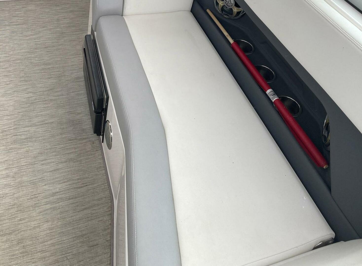 Slide: The Image of Regal Express 2015 - 5340918