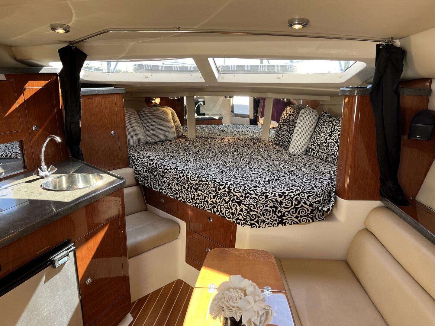Slide: The Image of Regal Express Cruiser 2011 - 4715473