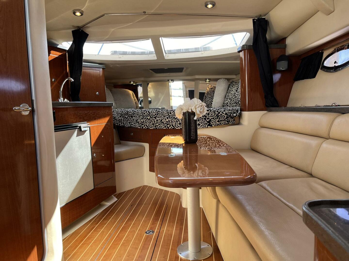 Slide: The Image of Regal Express Cruiser 2011 - 4715465