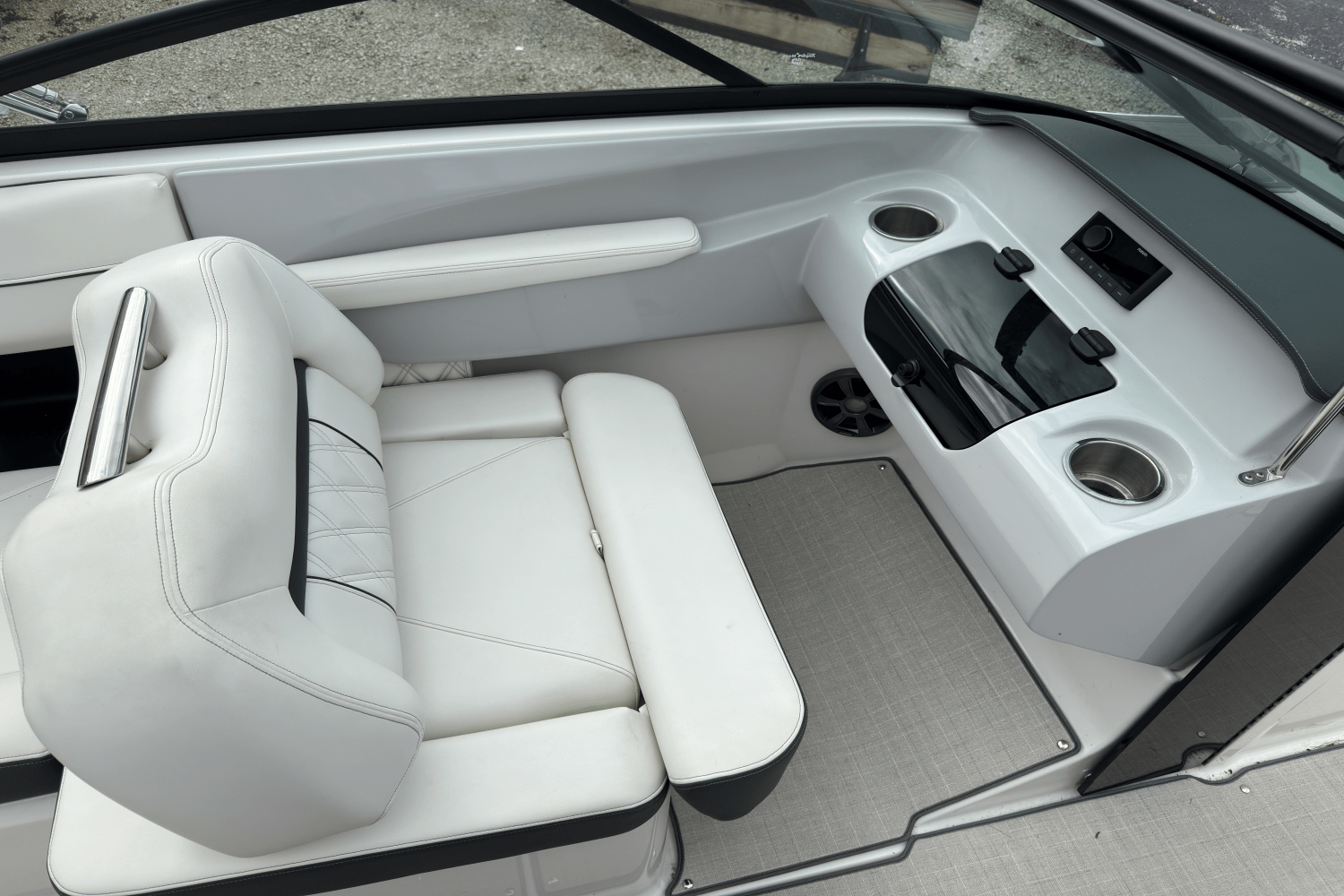 Slide: The Image of Regal LS2 2020 - 10