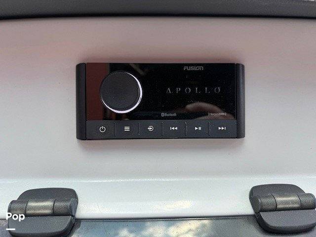 Slide: The Image of Regal ls2 2021 - 15614298