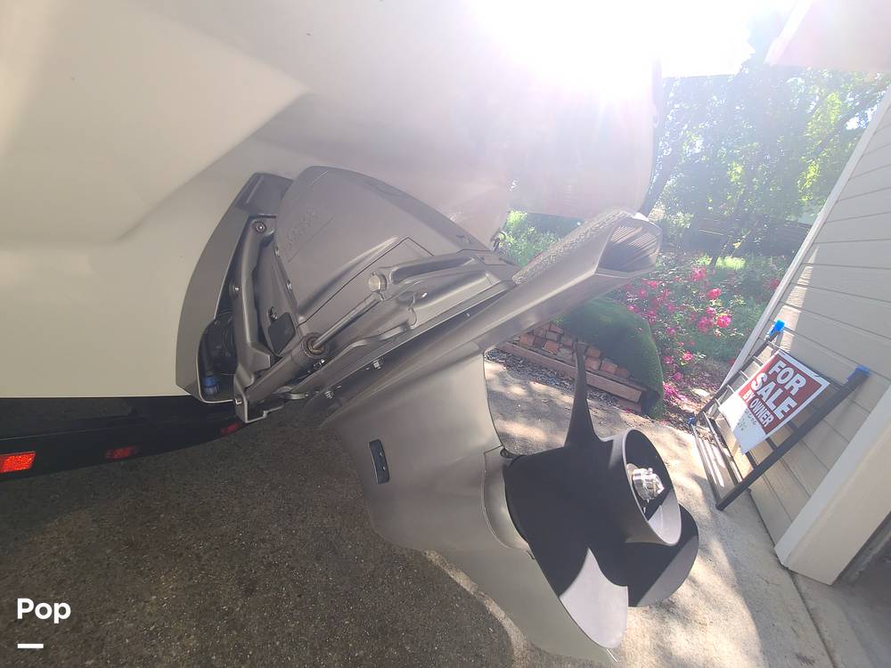 Slide: The Image of Regal LS2 2022 - 15406081