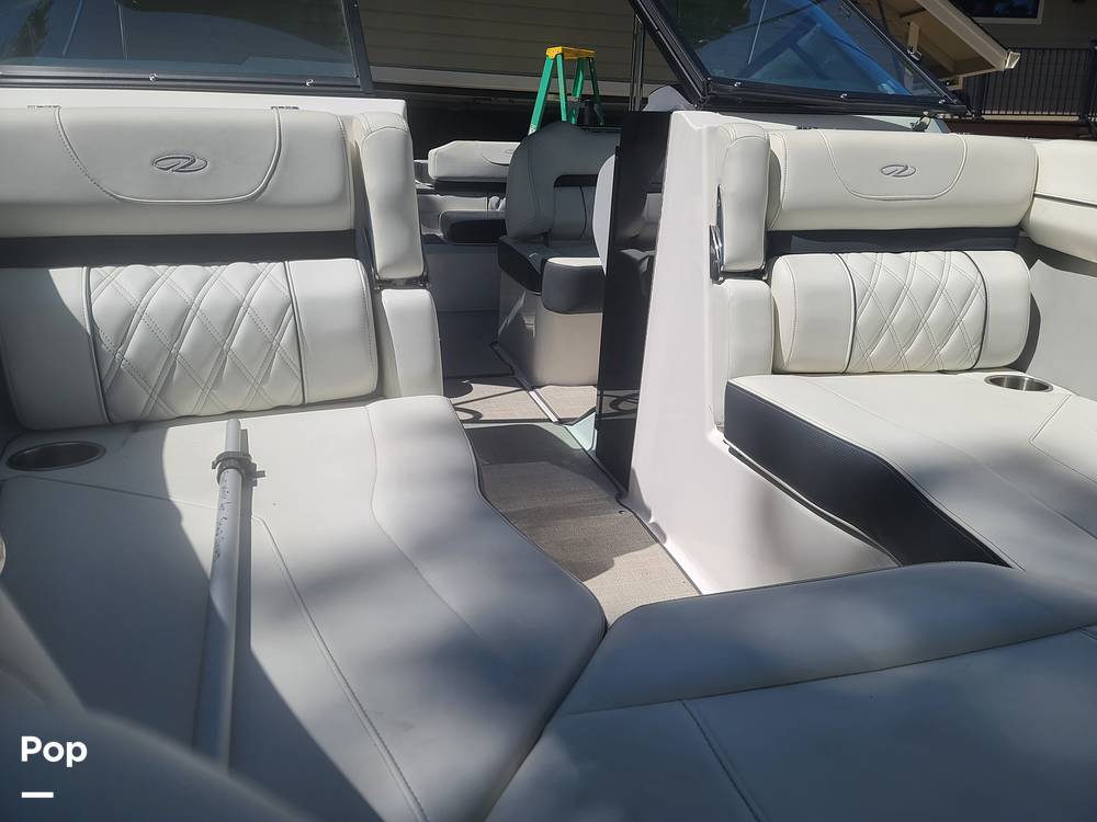 Slide: The Image of Regal LS2 2022 - 15406089