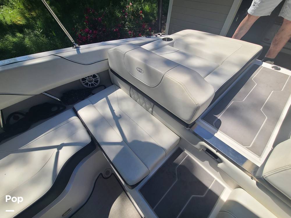 Slide: The Image of Regal LS2 2022 - 15406127