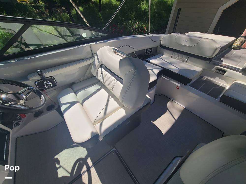 Slide: The Image of Regal LS2 2022 - 15406129