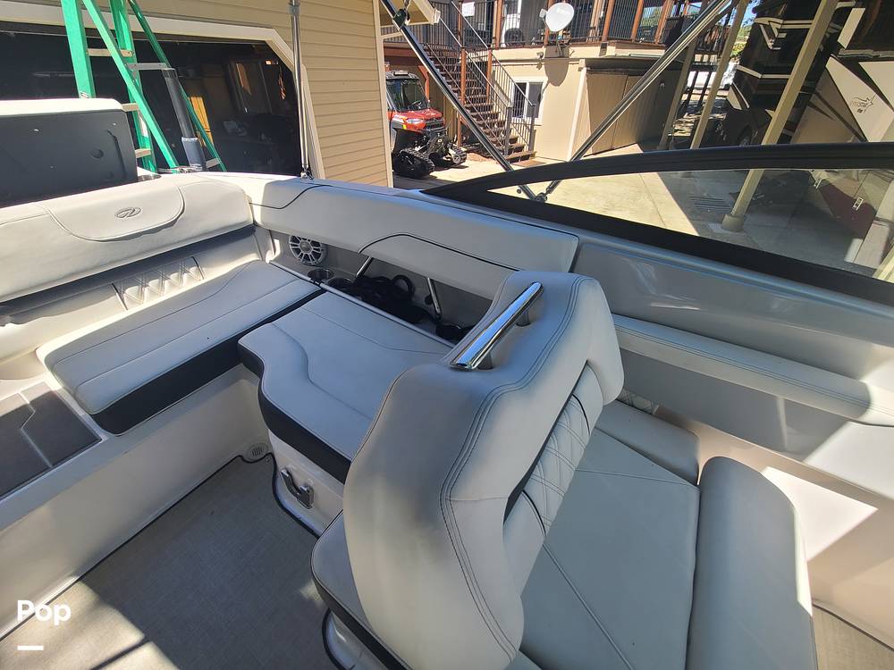 Slide: The Image of Regal LS2 2022 - 15406131