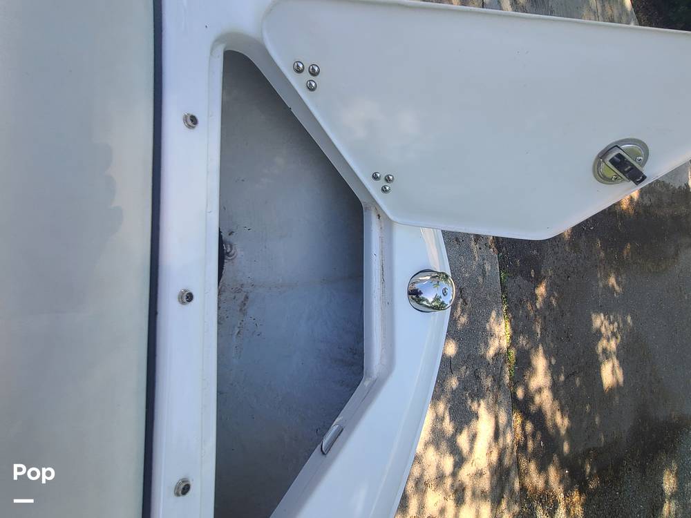 Slide: The Image of Regal LS2 2022 - 15406140