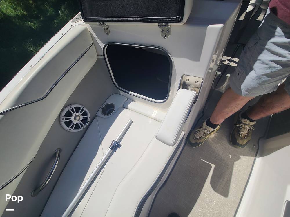 Slide: The Image of Regal LS2 2022 - 15406143