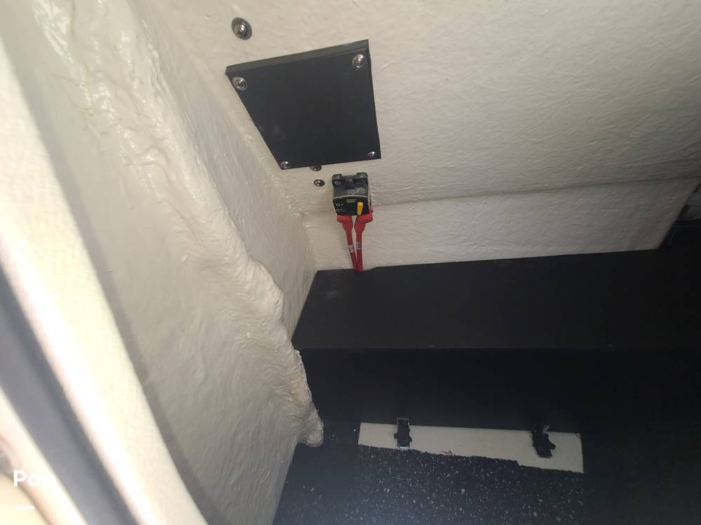 Slide: The Image of Regal LS2 2022 - 15406145