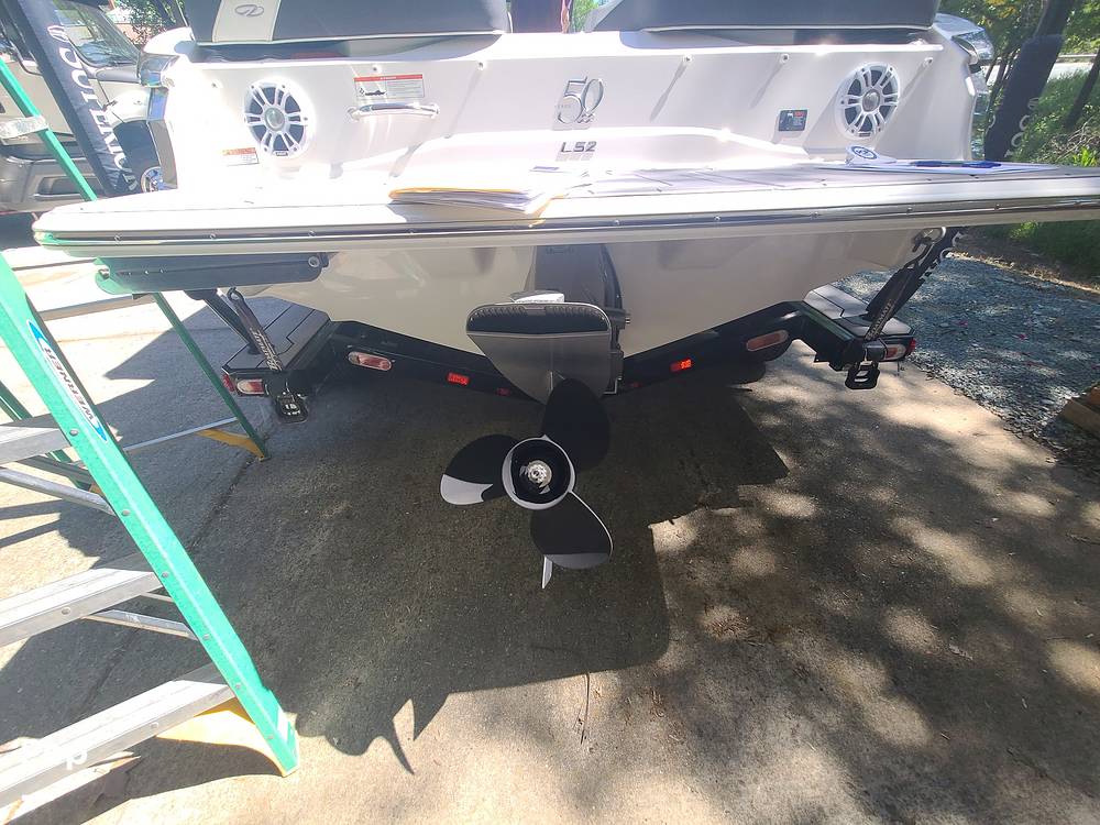 Slide: The Image of Regal LS2 2022 - 15409174