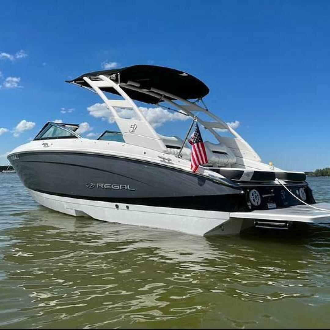 Slide: The Image of Port Quarter toupe hull sides and electric radar arch - 5184929