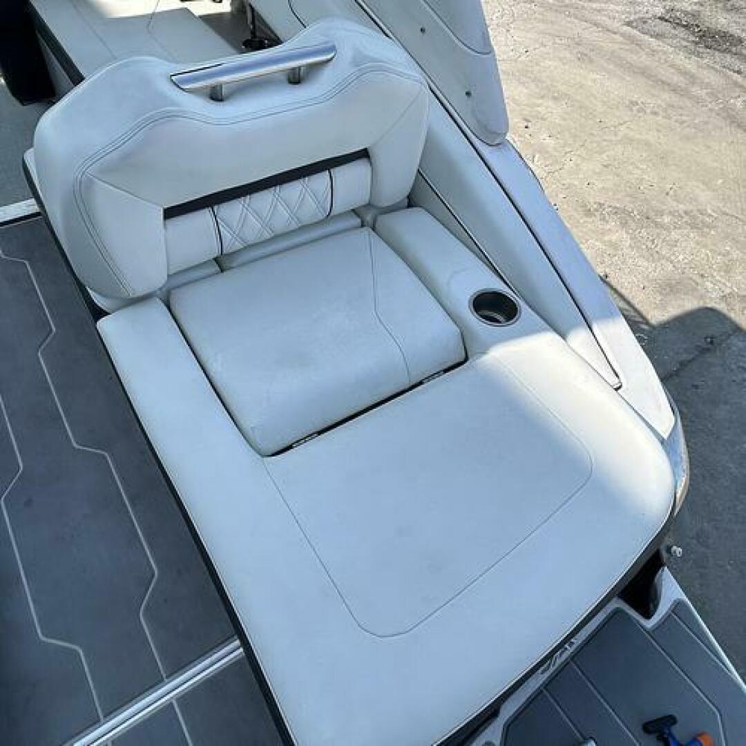 Slide: The Image of Aft Facing Seat Seat facing aft on this 2021 Regal LS4 for sale by Lucas Sochacki at Parma Marine (440) 915-8995 - 5184939