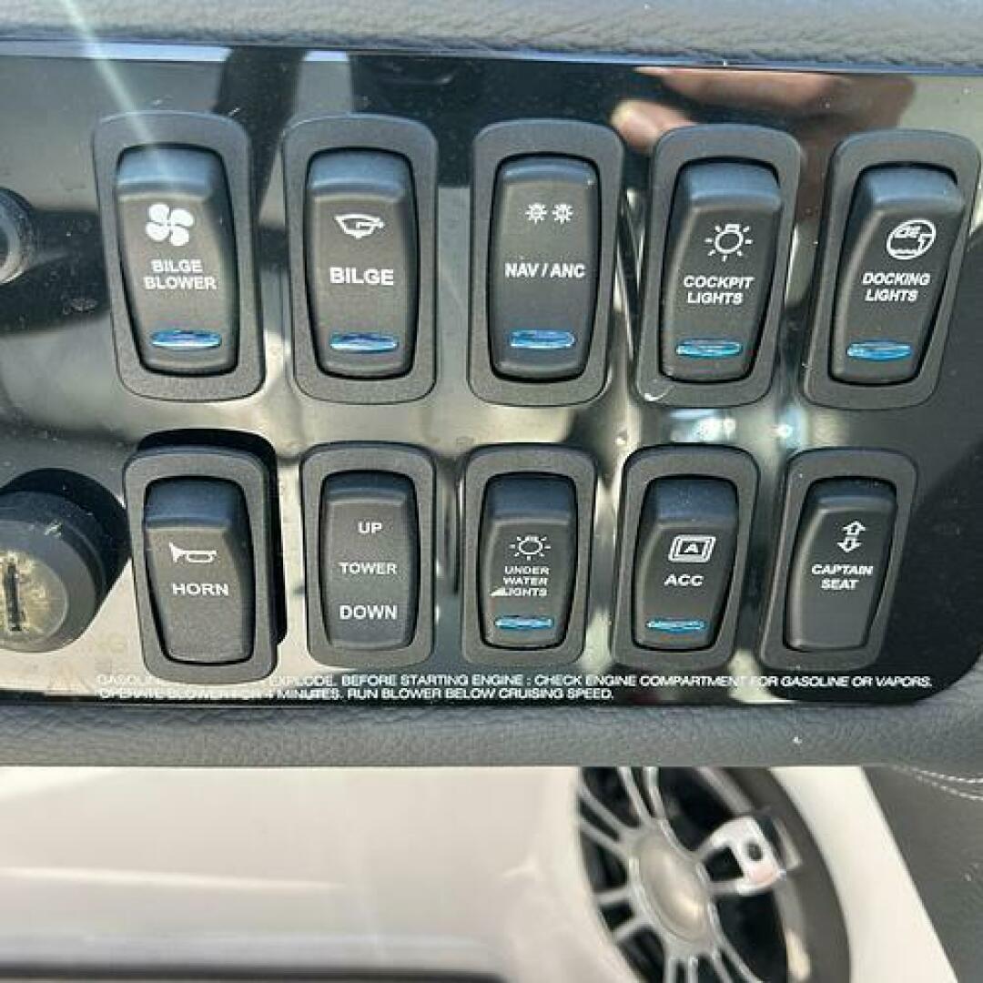 Slide: The Image of DC Switch panel Switches in the DC Panel on this 2021 Regal LS4 for sale by Lucas Sochacki at Parma Marine (440) 915-8995 - 5184958