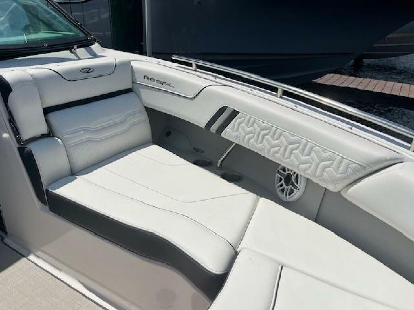 Slide: The Image of 2024 Regal 29 LX - 5306888