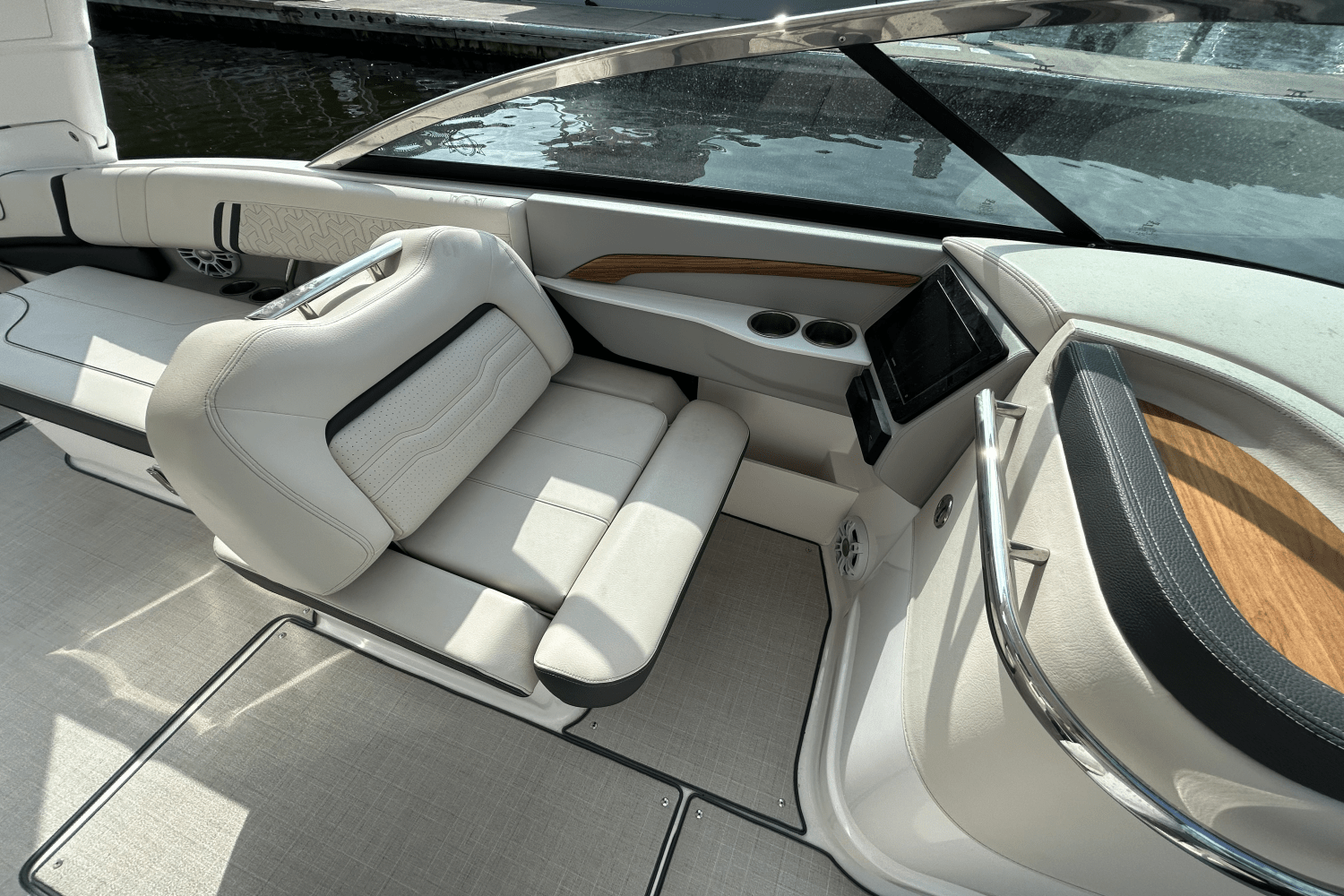 Slide: The Image of Regal LX9 2025 - 10