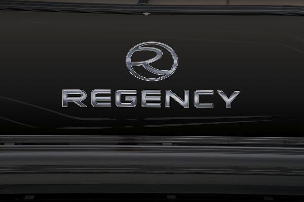 Slide: The Image of Regency 230 LE3 2024 - 21