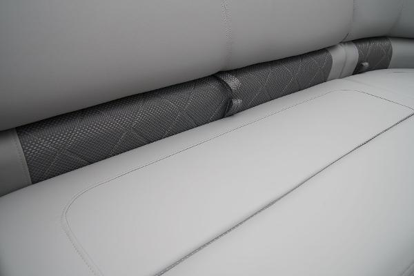 Slide: The Image of Regency 230 LE3 Sport 2025 - 19