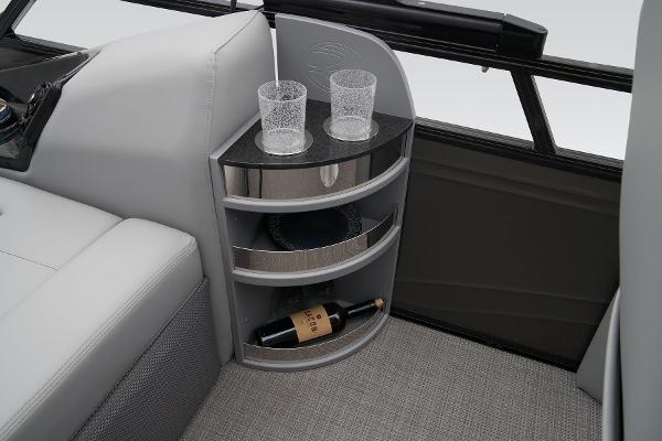 Slide: The Image of Regency 230 LE3 Sport 2025 - 36