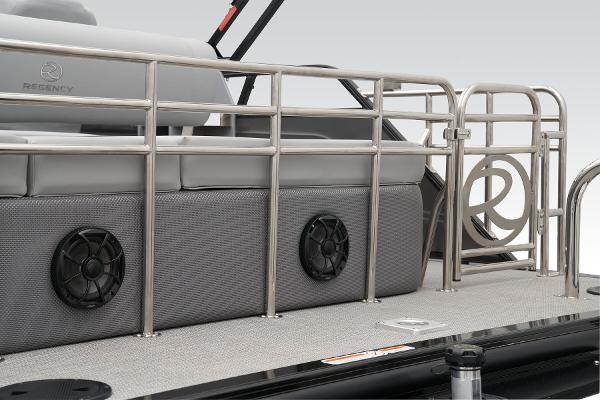 Slide: The Image of Regency 230 LE3 Sport 2025 - 39