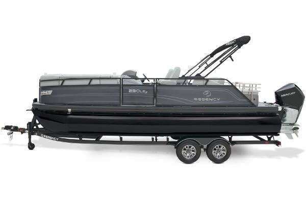 Slide: The Image of Regency 230 LE3 Sport 2025 - 5