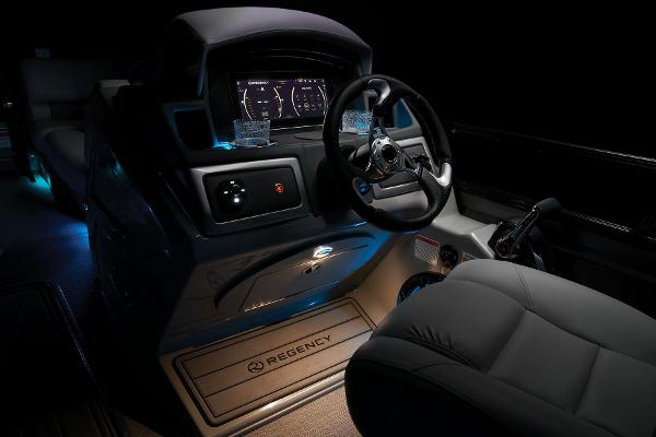 Slide: The Image of Regency 230 LE3 Sport 2025 - 52