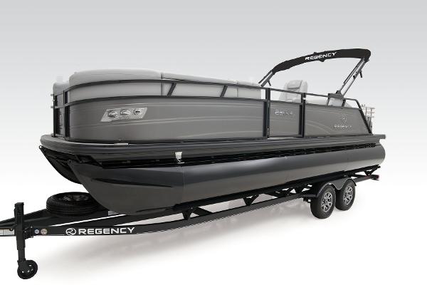 Slide: The Image of Regency 230 LE3 Sport 2025 - 9