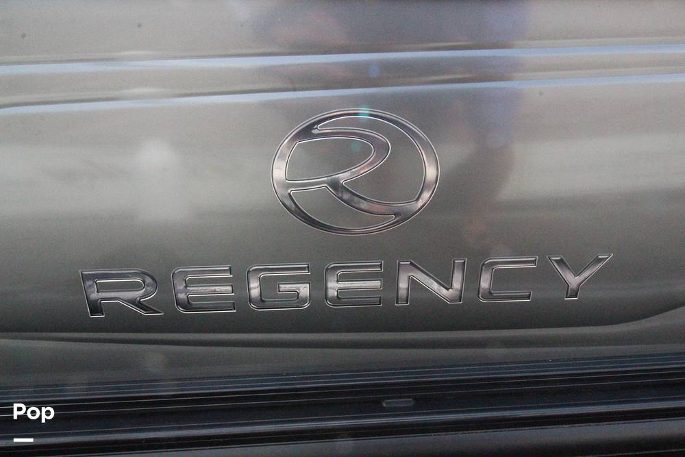 Slide: The Image of Regency 250 DL3 2022 - 14186101