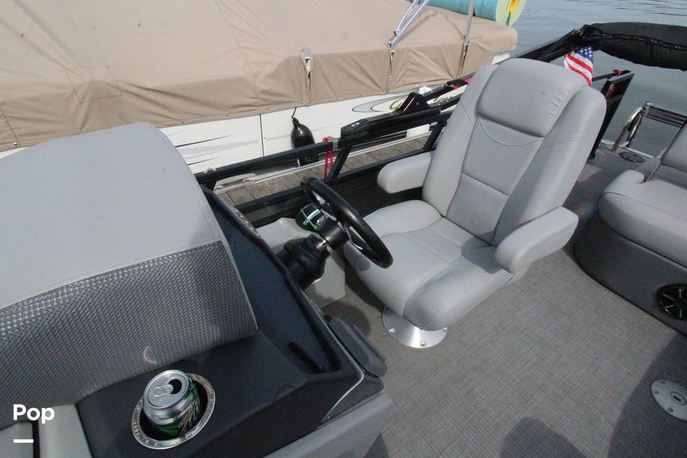 Slide: The Image of Captain's Chair - 14186138