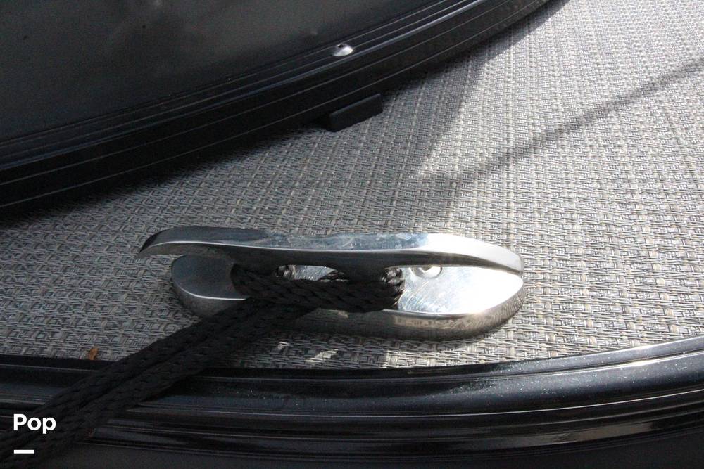 Slide: The Image of Cleats - Pull Up - 14186163