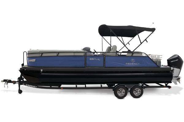 Slide: The Image of Regency 250 LE3 Sport 2024 - 15