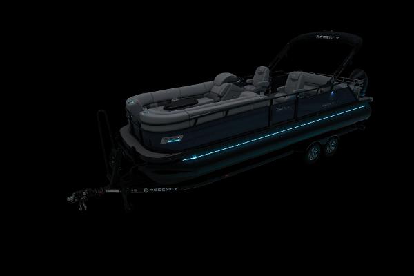 Slide: The Image of Regency 250 LE3 Sport 2024 - 19