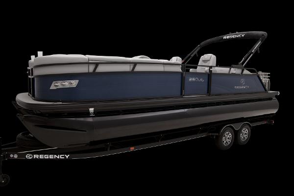 Slide: The Image of Regency 250 LE3 Sport 2024 - 20