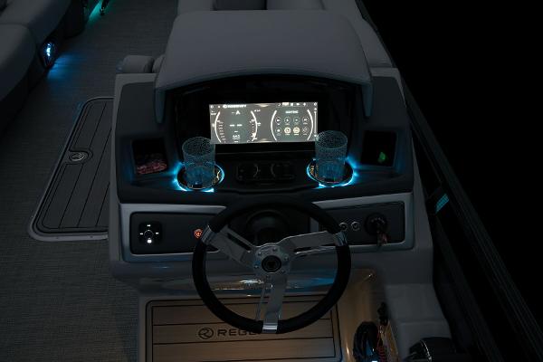 Slide: The Image of Regency 250 LE3 Sport 2024 - 48