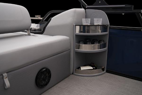 Slide: The Image of Regency 250 LE3 Sport 2024 - 61