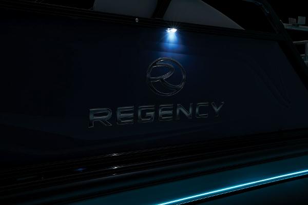 Slide: The Image of Regency 250 LE3 Sport 2024 - 79