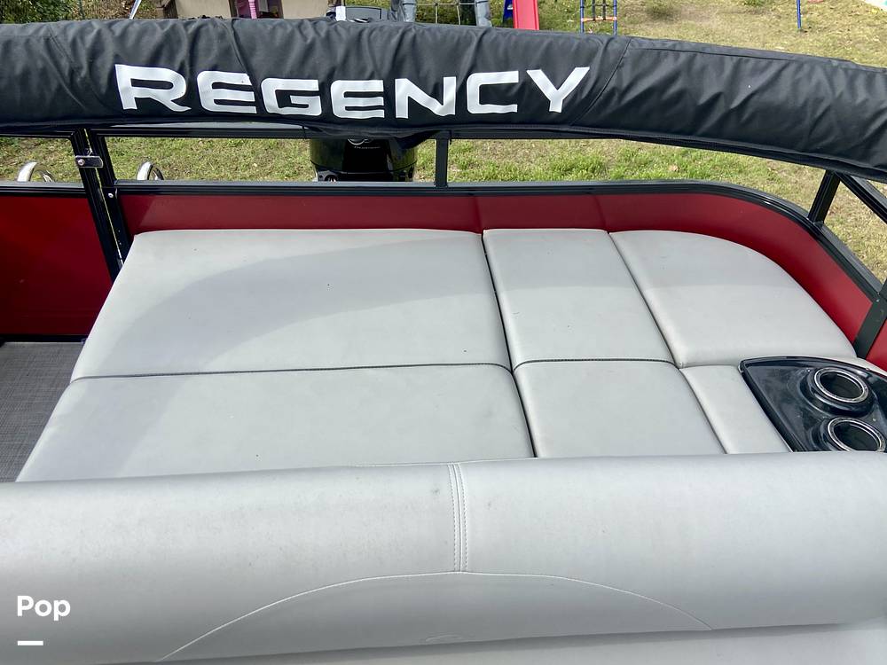 Slide: The Image of Regency R250DL3 2022 - 15076358