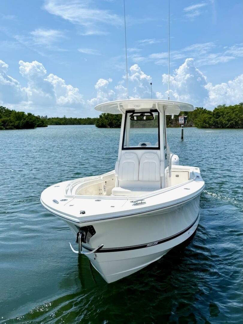 Slide: The Image of 2024 Regulator 23 Bow - 5348522