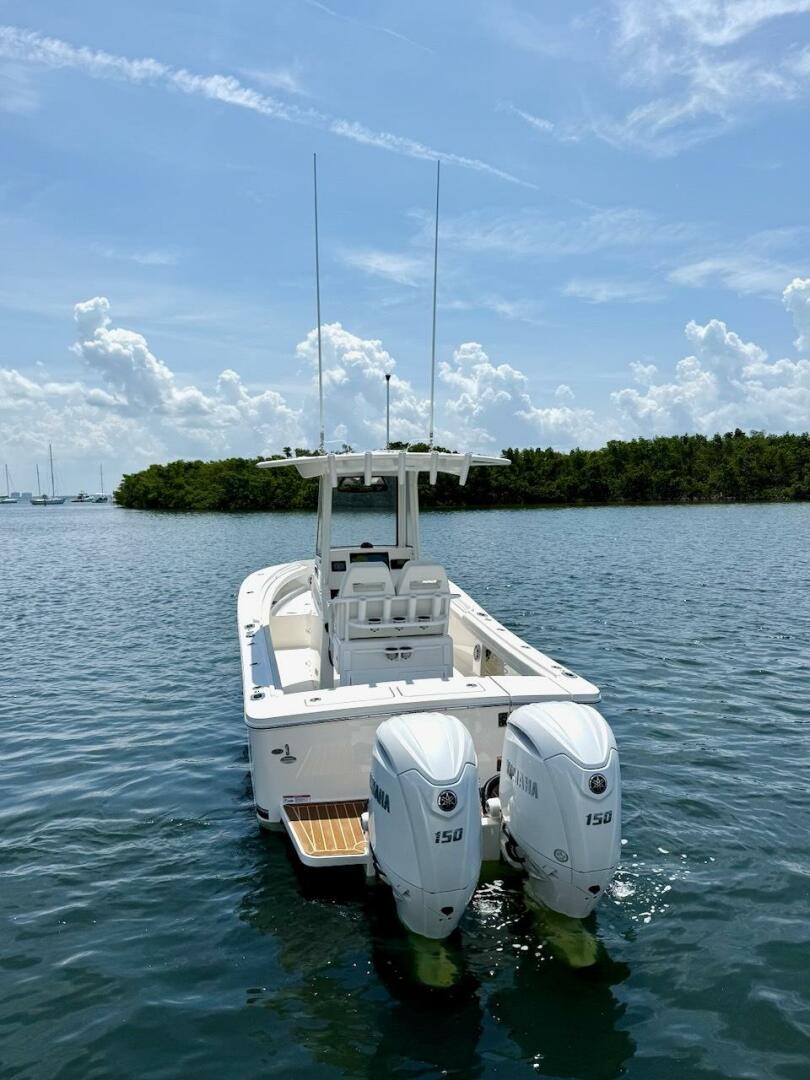 Slide: The Image of 2024 Regulator 23 Stern - 5348525