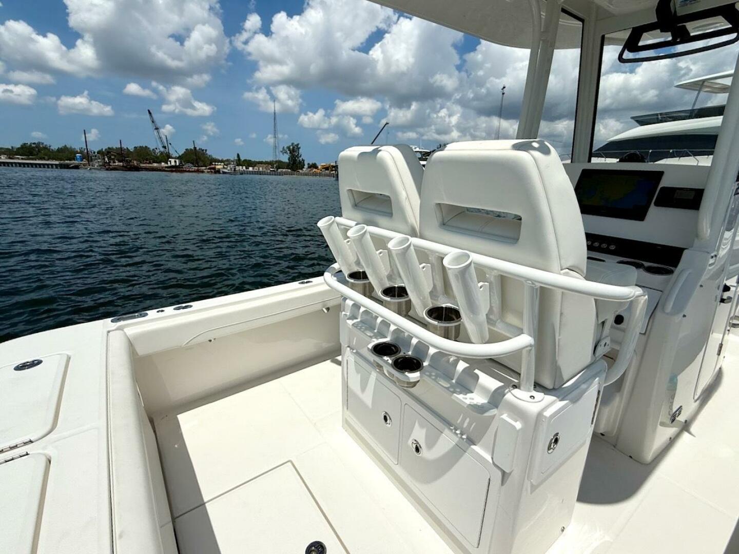 Slide: The Image of 2024 Regulator 23 Rod Holders - 5348537